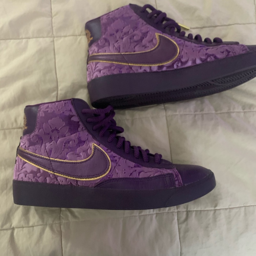 Womens Nike shoes